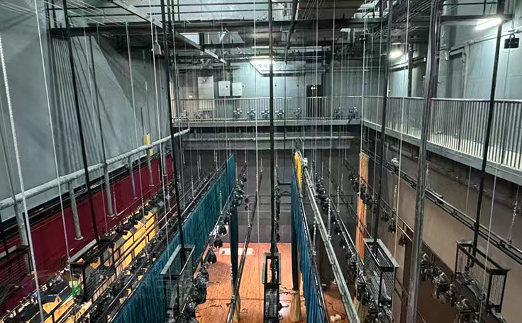 戴南文化藝術中心舞臺機械 舞臺吊桿 舞臺阻燃幕布項目 助力本地文化演出升級，為觀眾帶來更優質的視聽體驗！